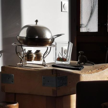 La Maison Fleur De Frangipanier Saint-Genix-sur-Guiers Ngoại thất bức ảnh